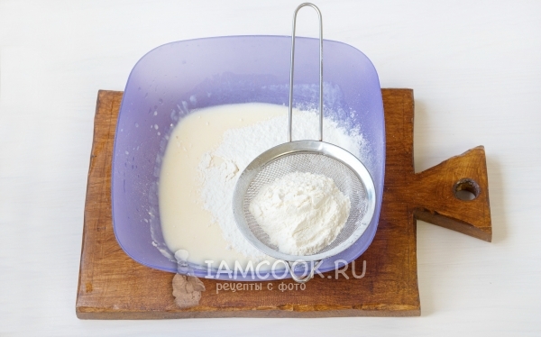 Просеять муку