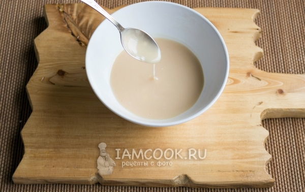 Влить йогурт