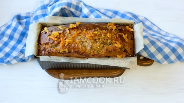 Полить пирог сиропом