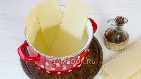 Варим листы лазаньи