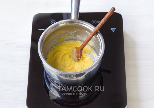 Обжарить муку