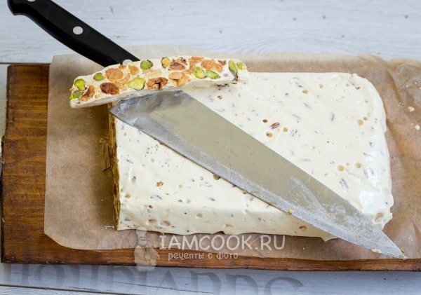 Готовая испанская сладость Туррон