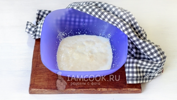 Накрыть миску полотенцем