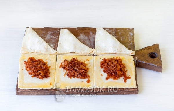 Соединить края теста