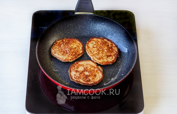 Пожарить оладьи