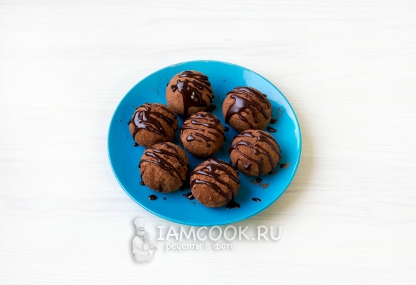 Украсили тирамису с какао