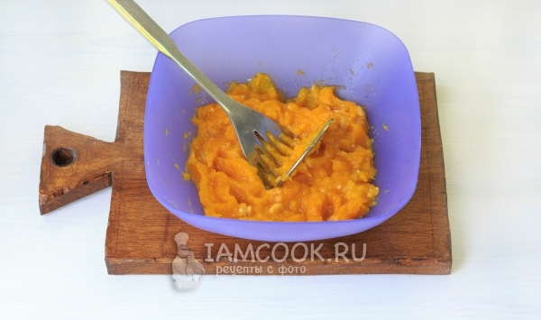 Пюрировать тыкву с бананом