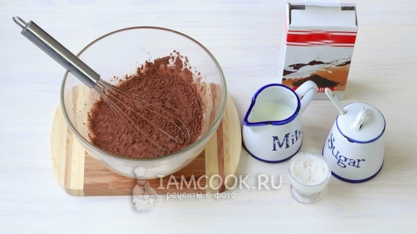 Всыпать в молоко какао