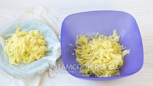 Отжать картофель