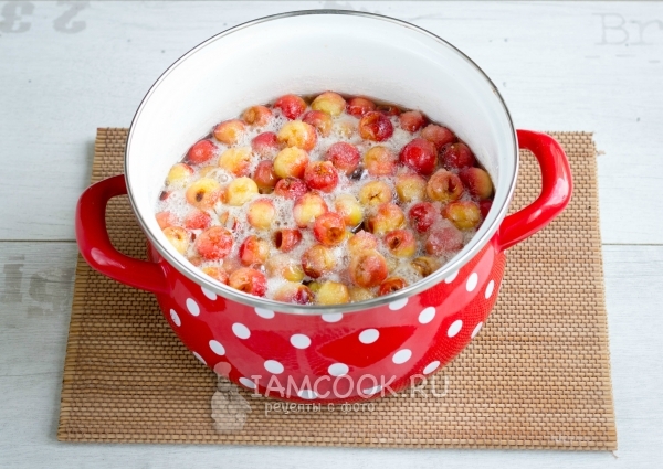 Дать черешни пустить сок