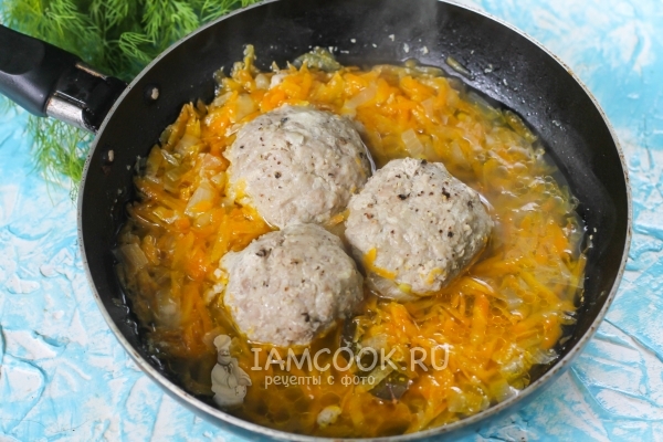 Потушить тефтели