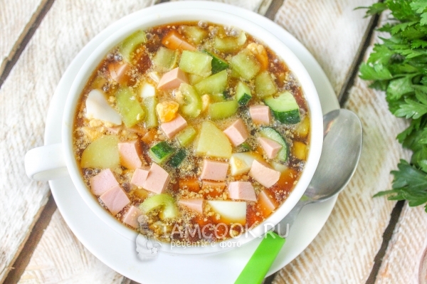 Рецепт классической окрошки с колбасой на квасе