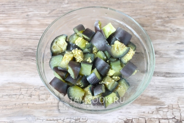 Потушить баклажаны