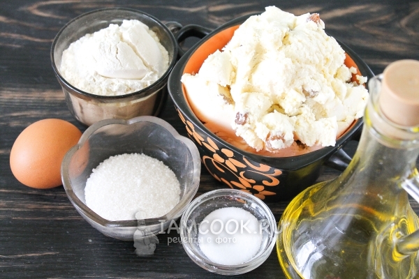 Ингредиенты для классических сырников из творога