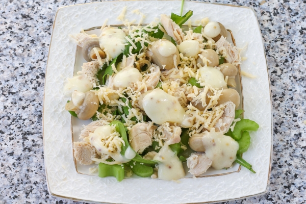 Рецепт салата с рукколой и куриной грудкой