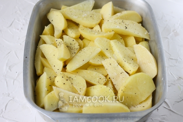 Посыпали картошку специями