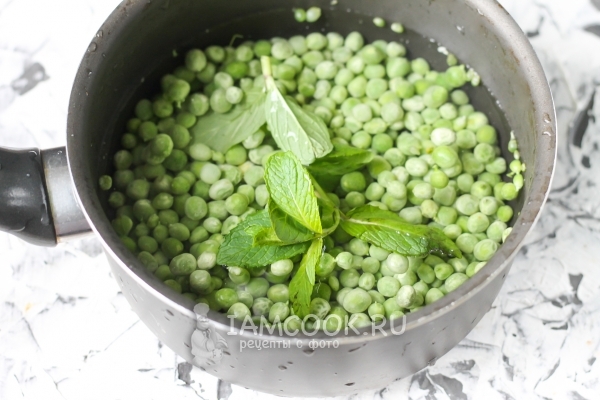 Положить мяту