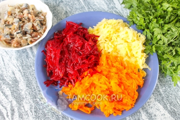 Натереть овощи на терке