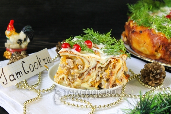 Фото блинного пирога с куриным фаршем