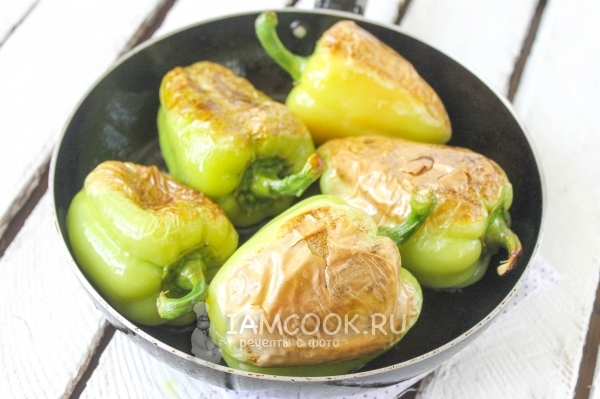 Обжарить перцы