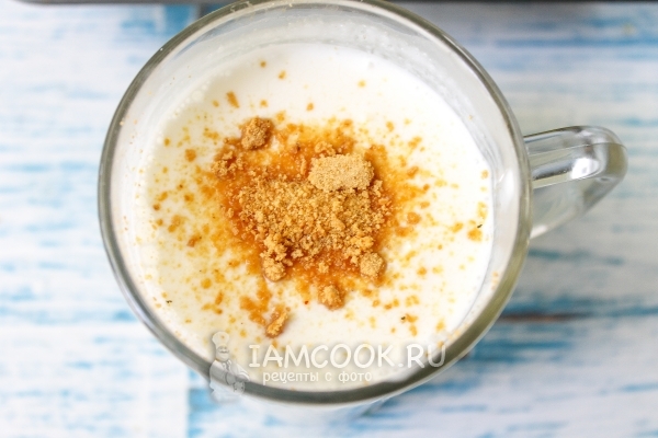 Всыпать в кефир чеснок