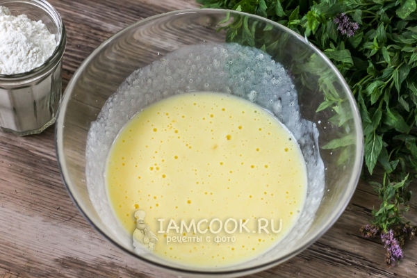 Влить кефир