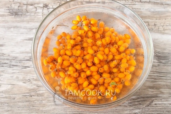 Помыть облепиху