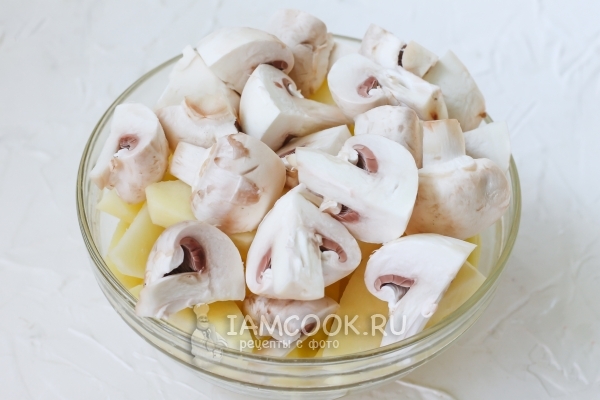 Порезать грибы