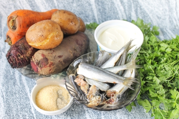 Ингредиенты для заливной кильки под шубой