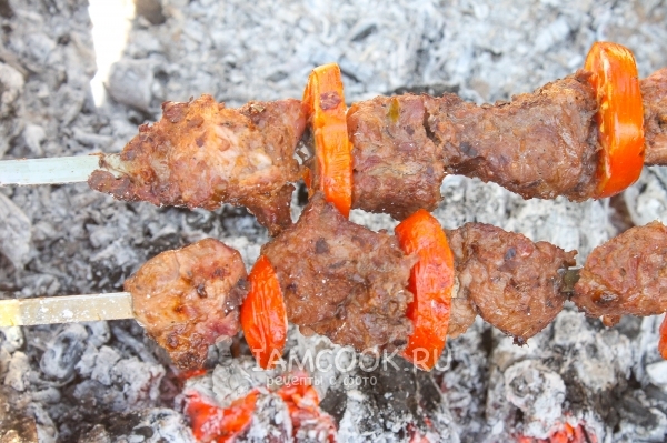 Пожарить шашлык