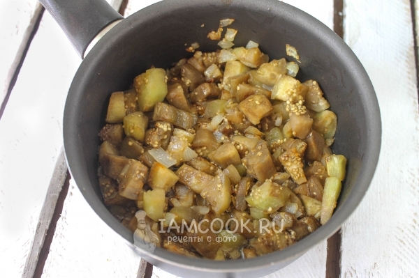 Пожарить баклажаны с луком