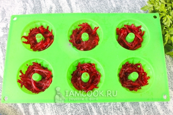 Положить слой бурака