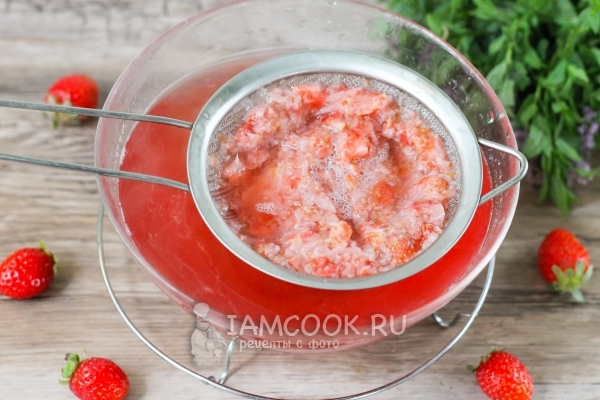 Процедить морс