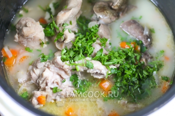 Положить зелень