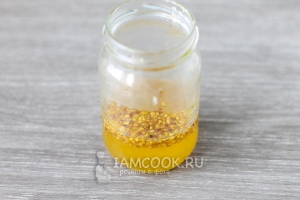 Положить горчицу