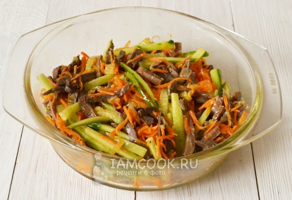 Размешать салат