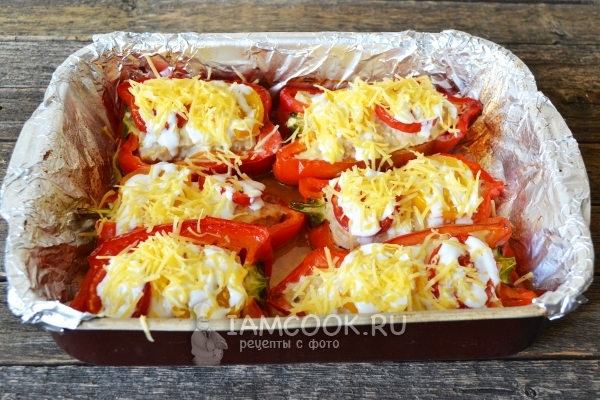 Посыпать сыром