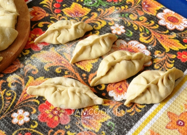 Слепить пирожки