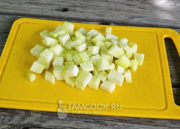 Порезать кабачок