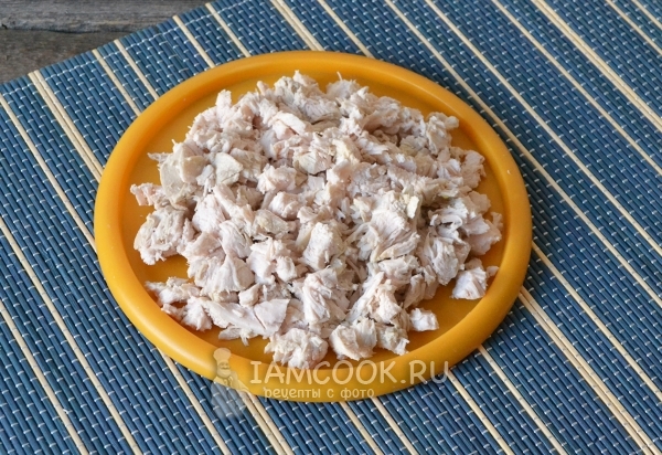 Порезать куриную грудку