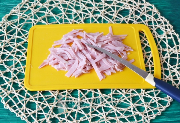 Порезать ветчину