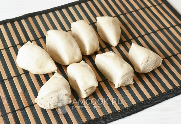 Разделить тесто на части