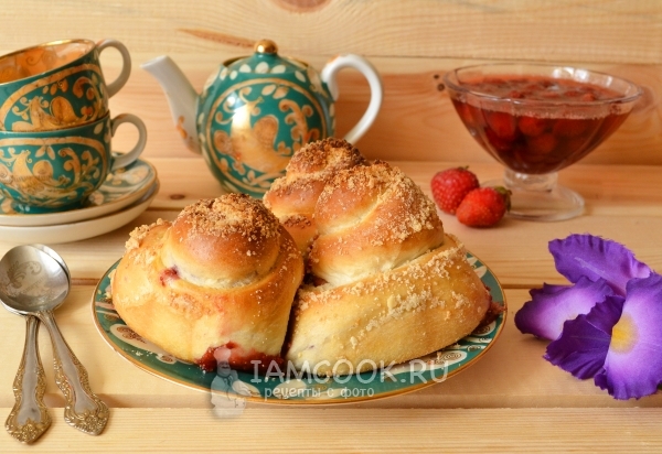 Фото булочек с вареньем из дрожжевого теста