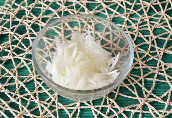 Нарезать лук