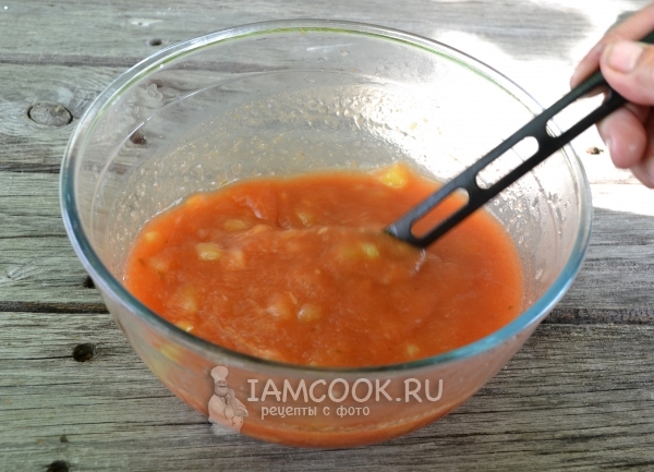 Размешать соус