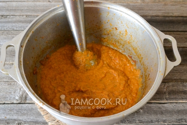 Пробить овощи блендером