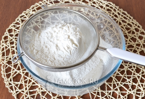 Просеять муку