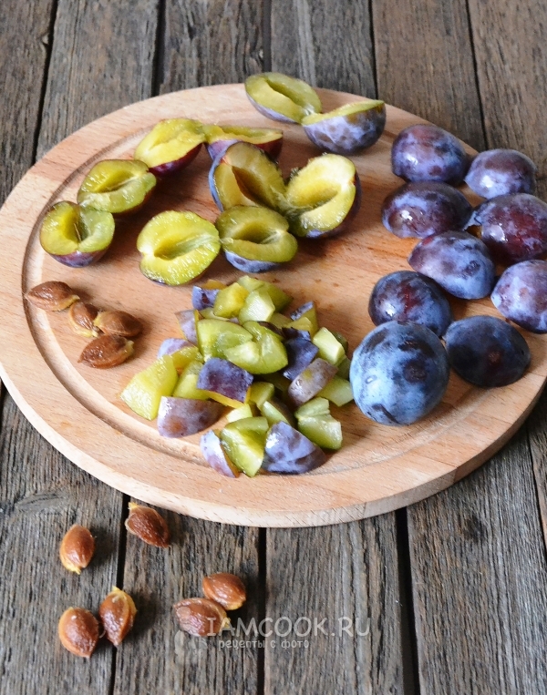 Порезать сливы