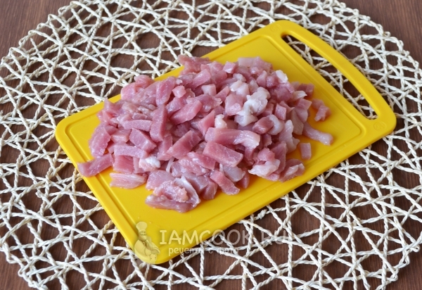 Порезать мясо