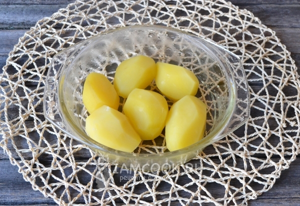 Сварить картофель